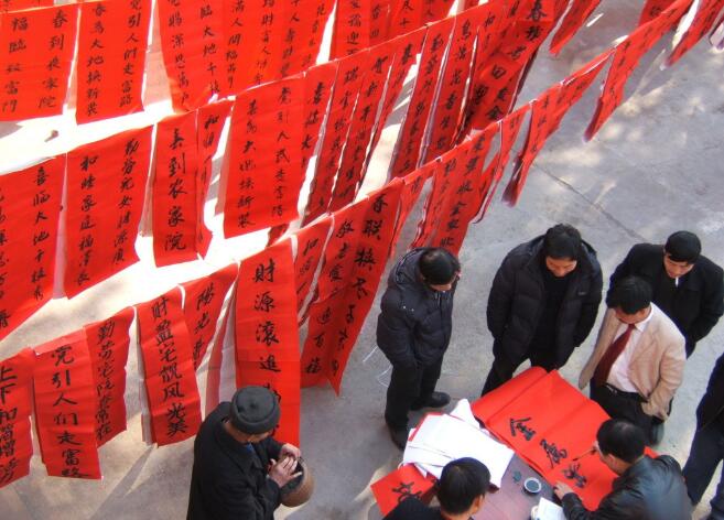 2019年豬年春節(jié)對(duì)聯(lián)大全，含五字七字九字春聯(lián)和橫批